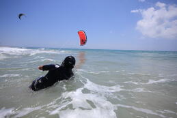 Nybörjare kitesurf lektion