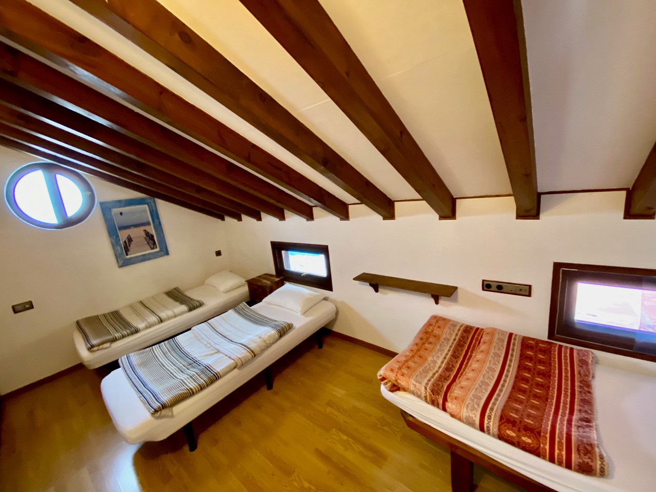 Sleeping room for 3 people