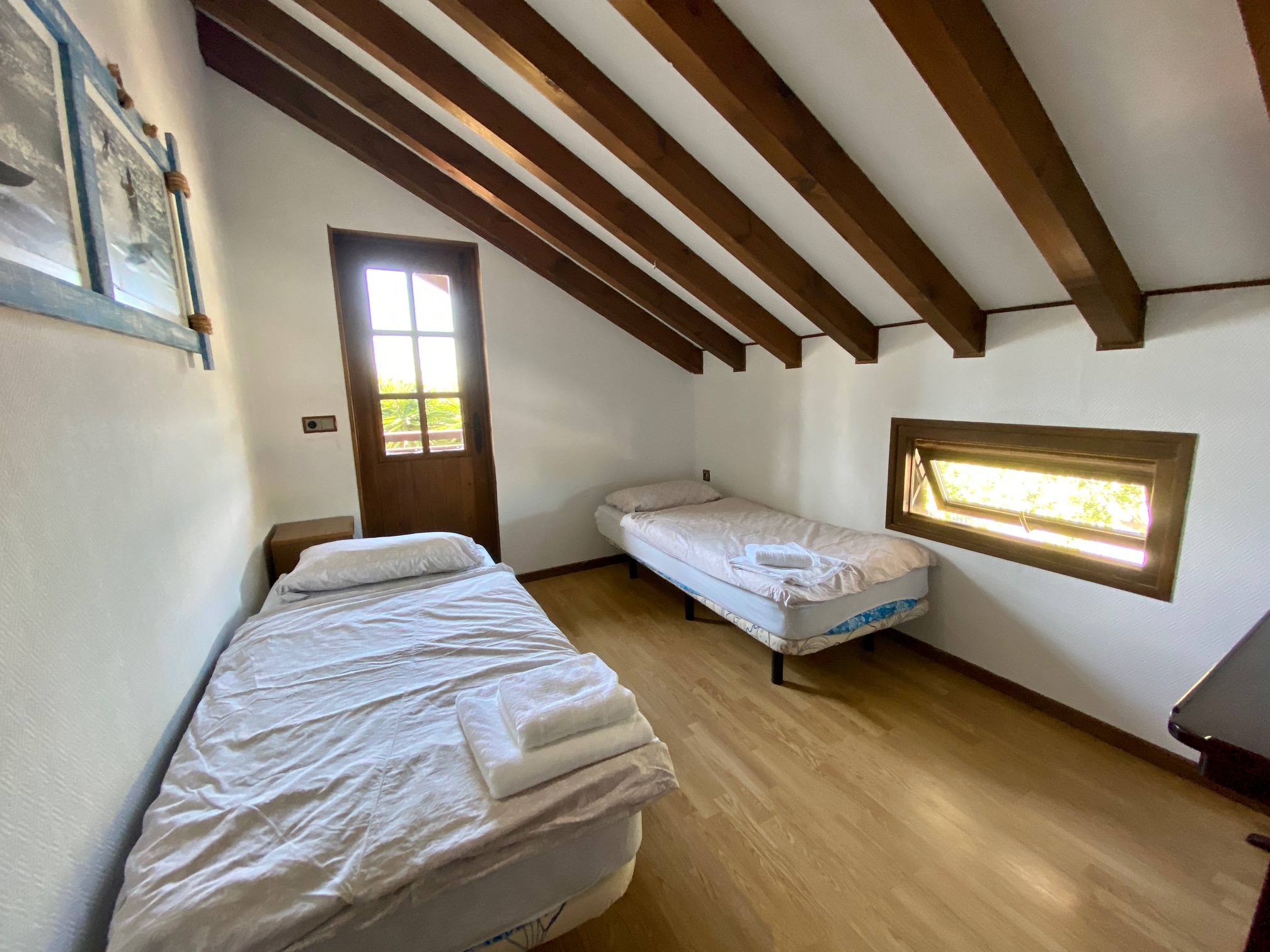 Levante room for 2 